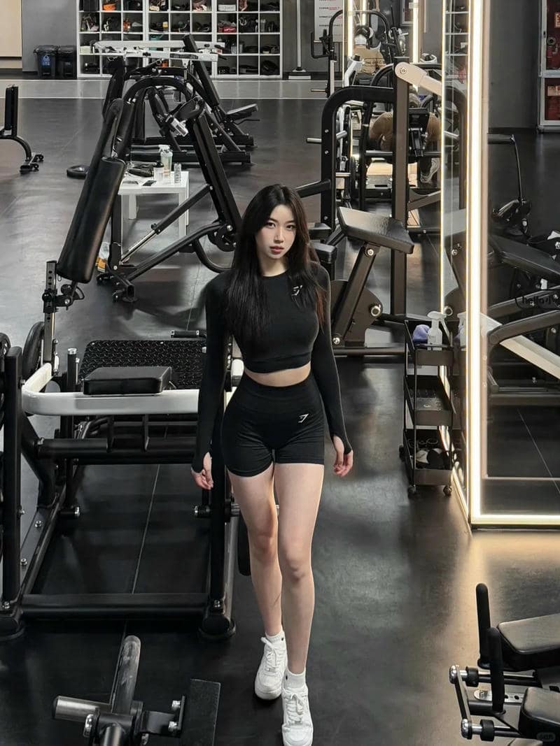 Hình avatar gym girl dáng chuẩn