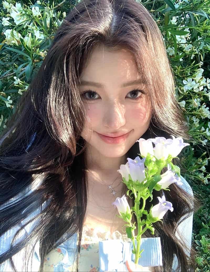 Hình dịu dàng phong thái gái xinh