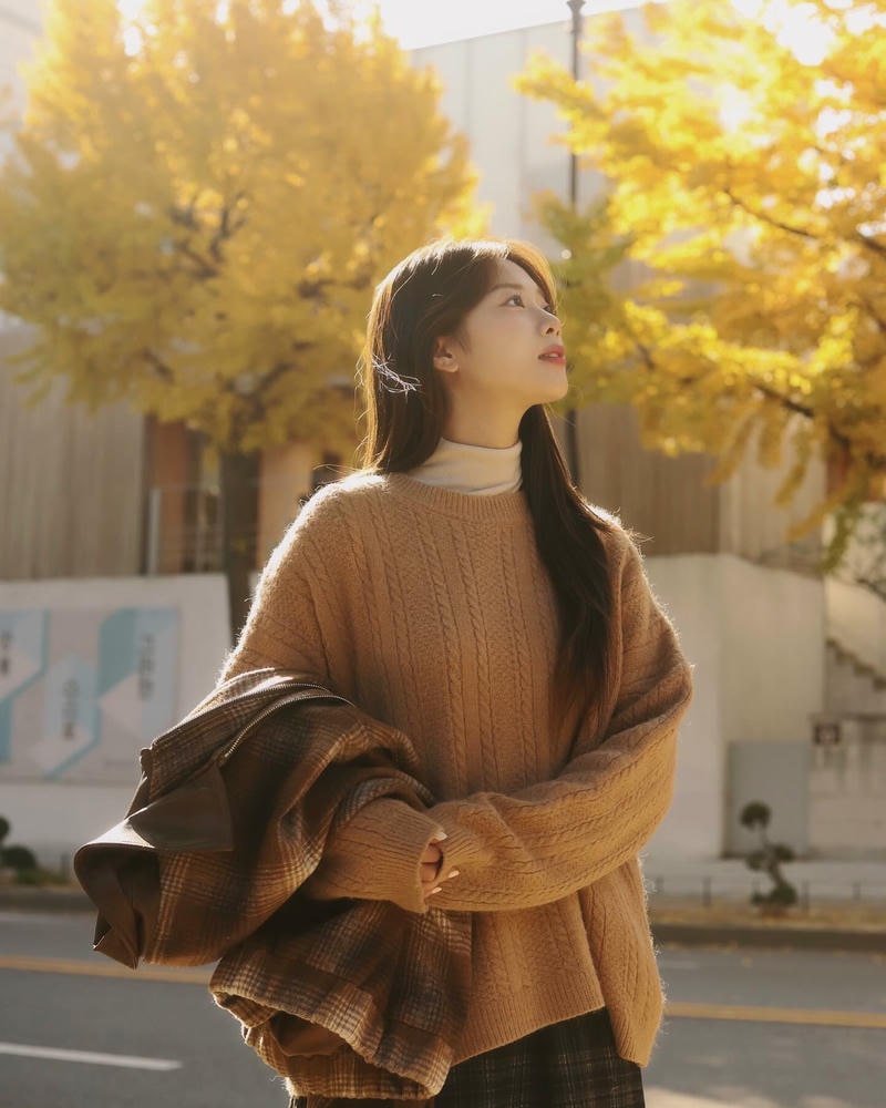 Hình gái xinh 2k4 rực rỡ tự tin