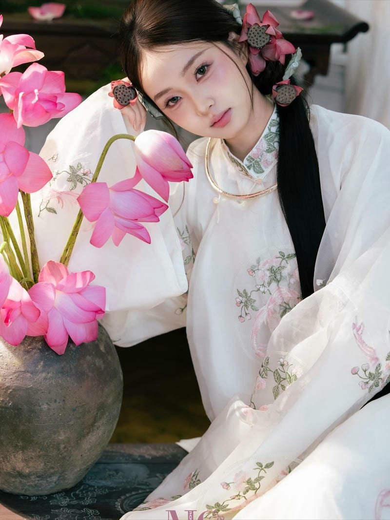 Hình nền gái xinh mặc áo dài