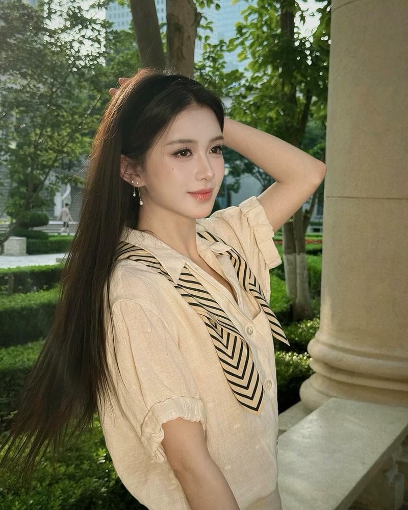 Loạt hình phong thái gái xinh