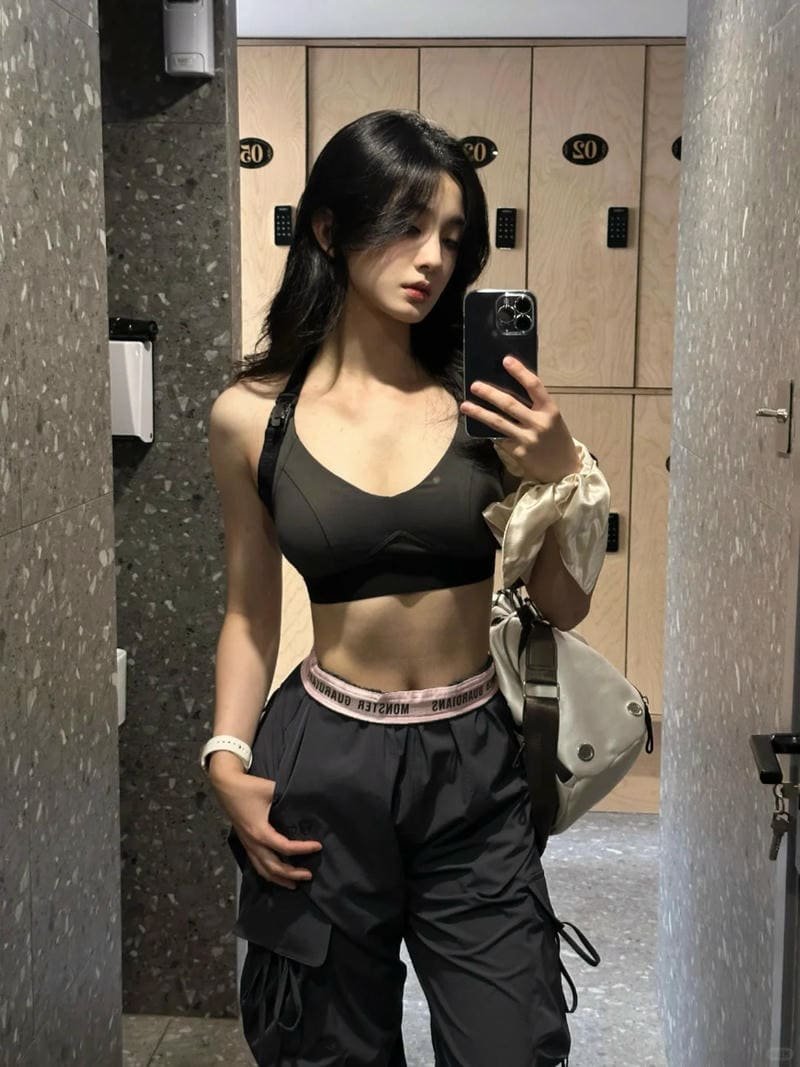 Ngắm ảnh gái xinh tập gym