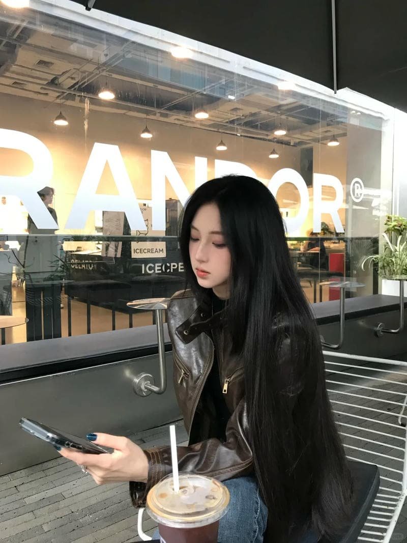 Ngắm ảnh gái xinh tóc dài dịu dàng