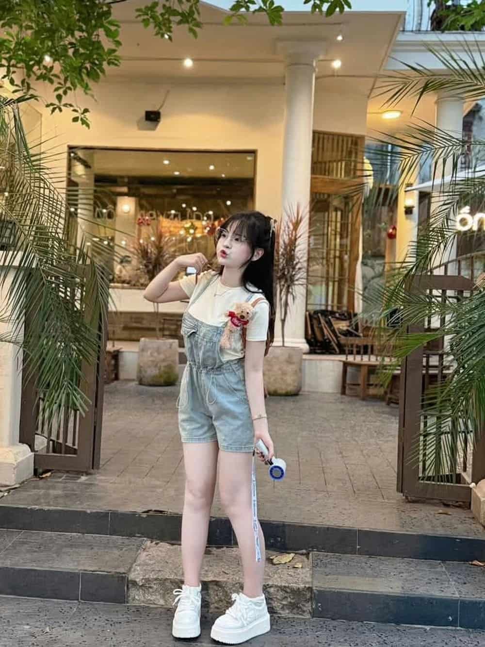 Quần ngắn mặc gái xinh