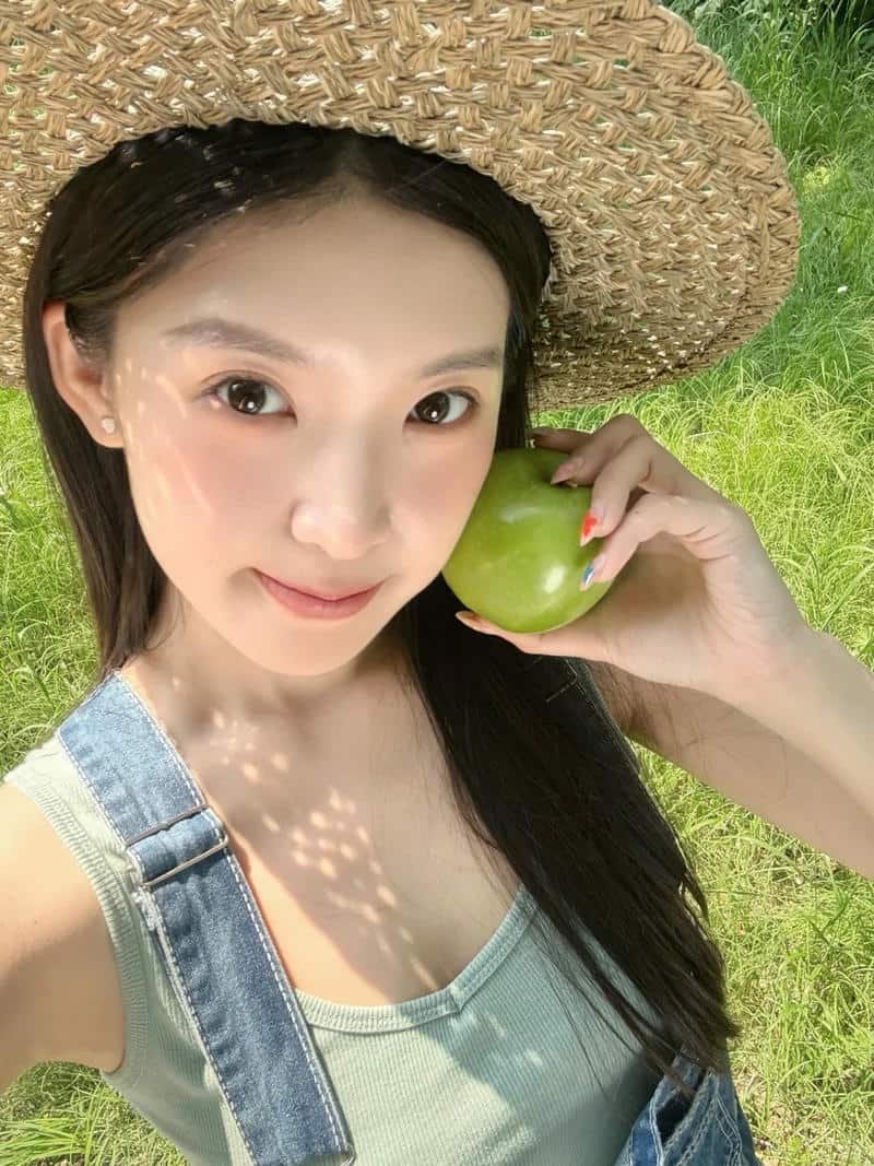 Tải hình gái xinh k12 tự nhiên