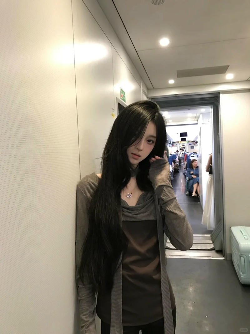 Tải hình gái xinh tóc dài phong cách