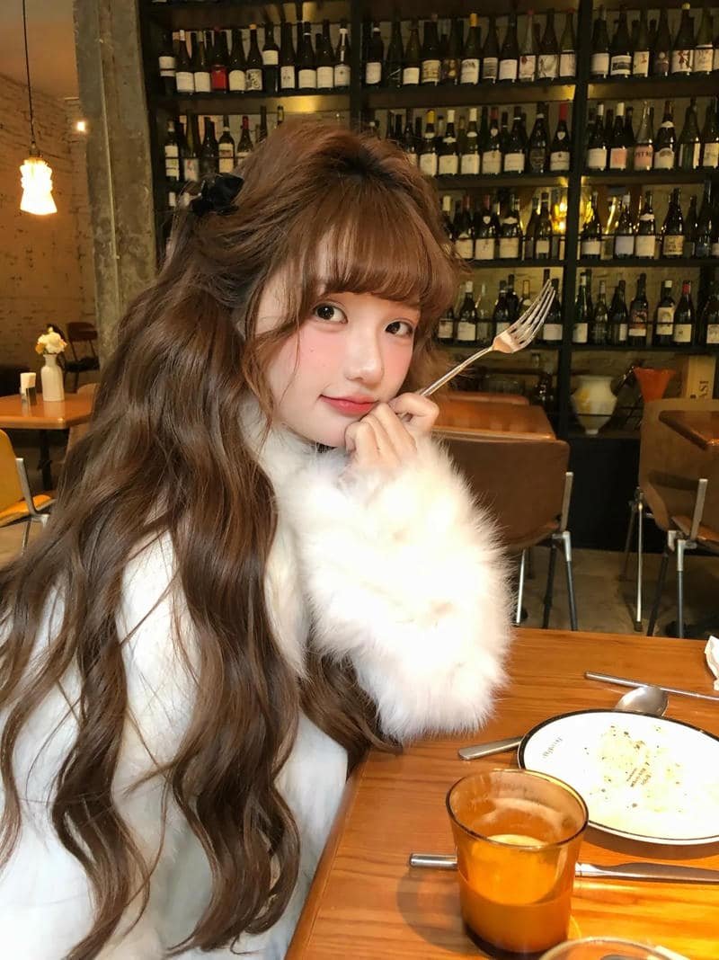 Xem hình gái xinh tóc dài xinh xắn