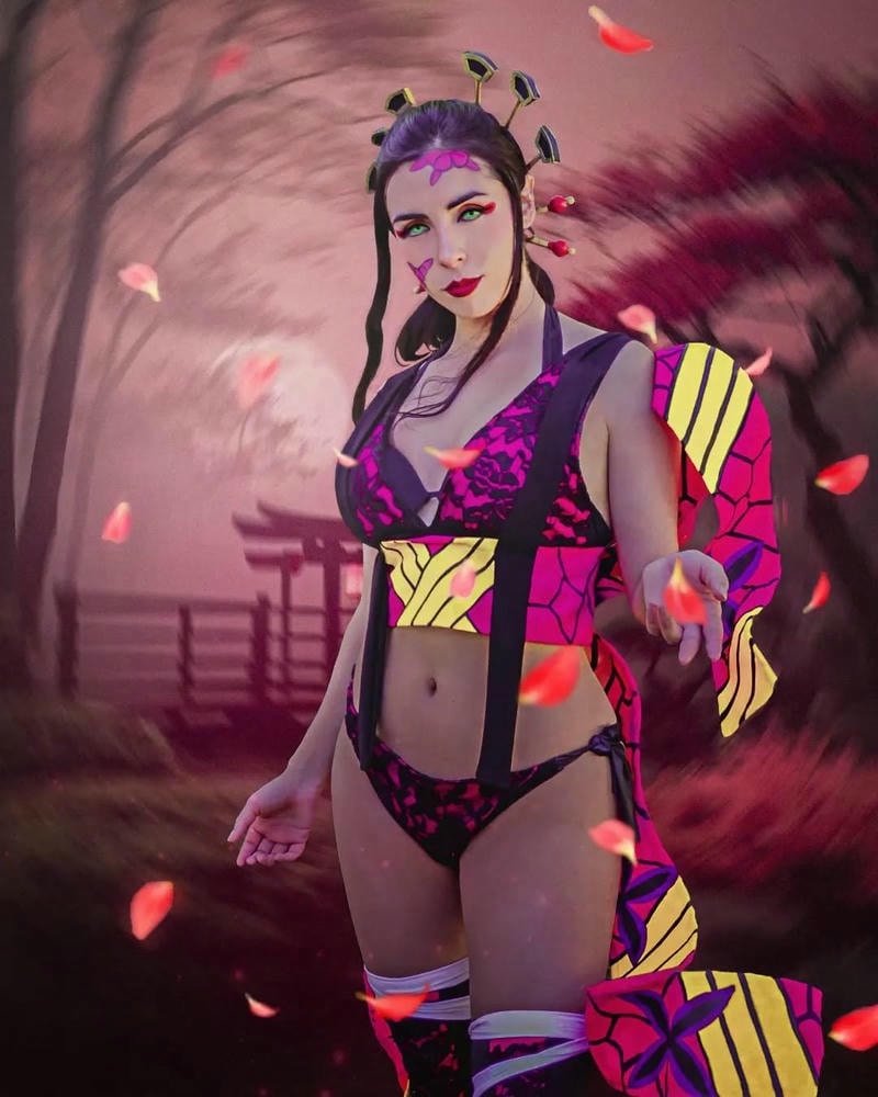 ảnh cosplay daki mông căng