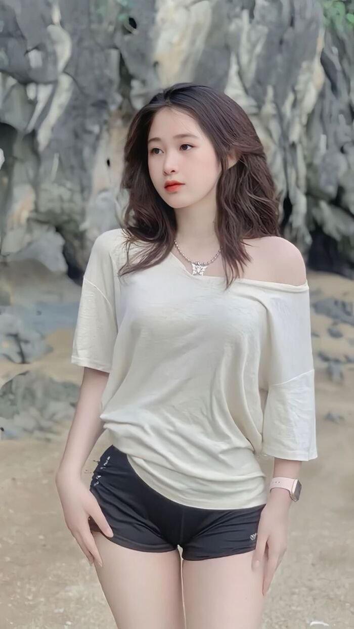 ảnh gái xinh mặc quần ngắn 3d