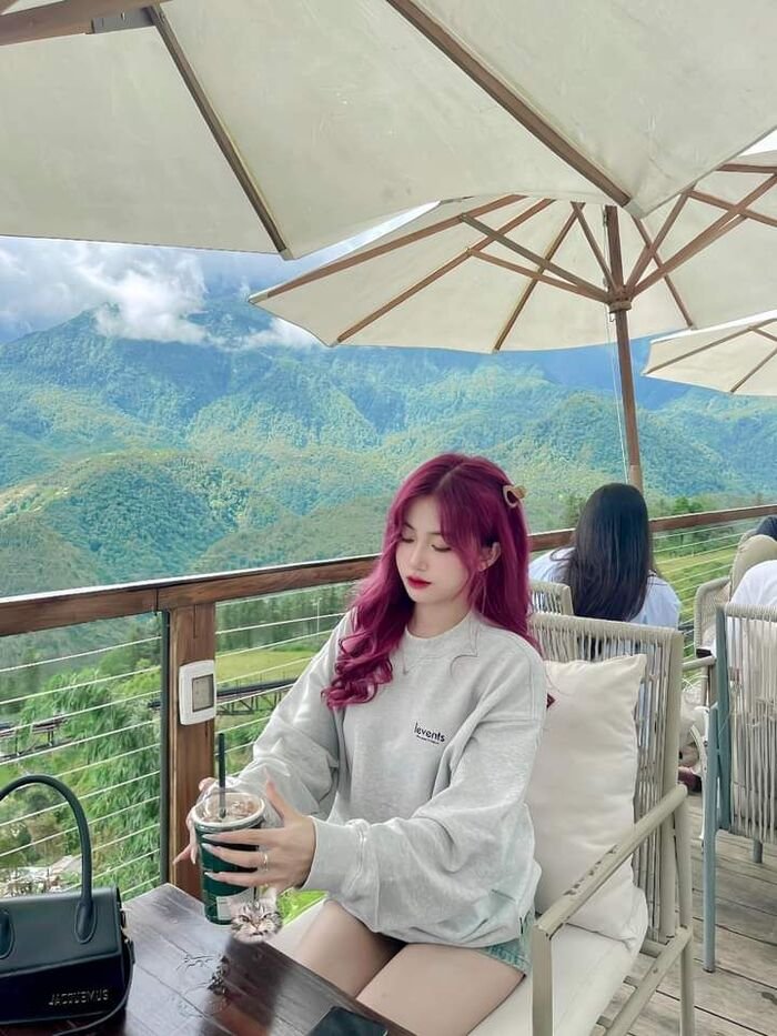 ảnh gái xinh mặc quần ngắn 4k