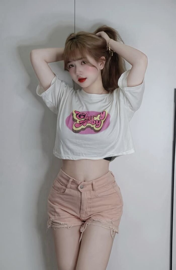 ảnh gái xinh mặc quần ngắn xinh 3k