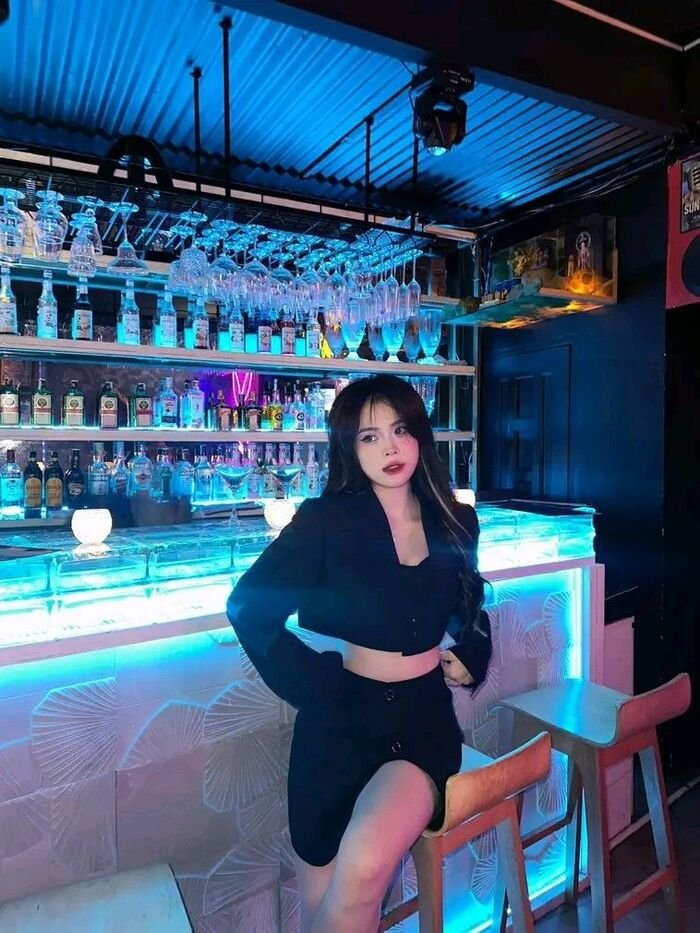 gái xinh đi bar hd