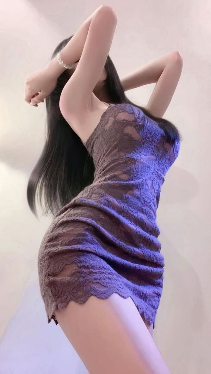 gái xinh hở hang chất