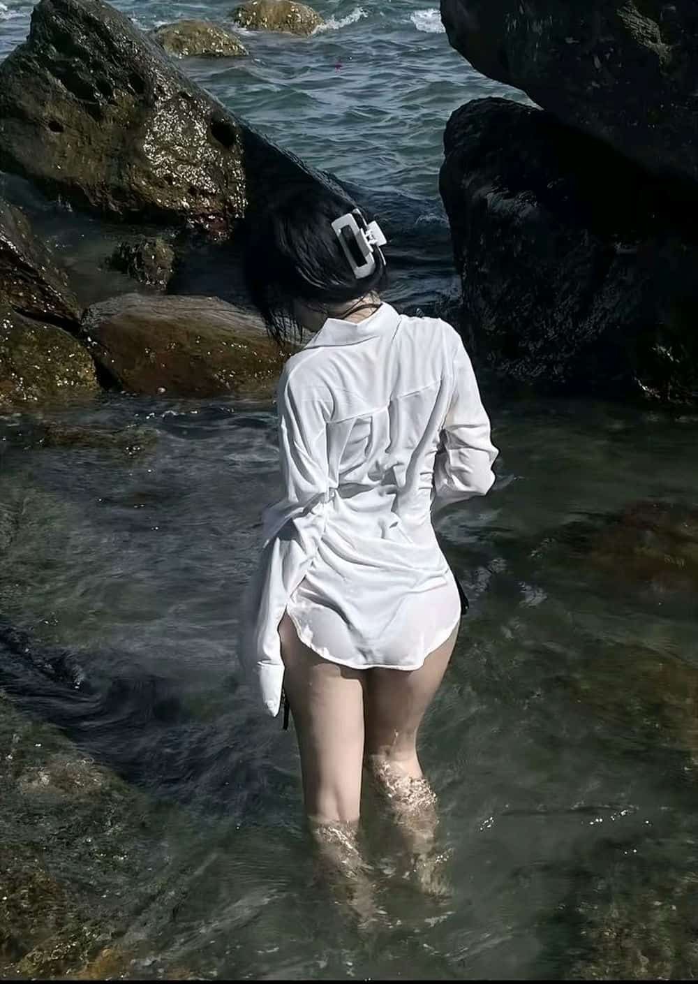 gái xinh khoe mông trend