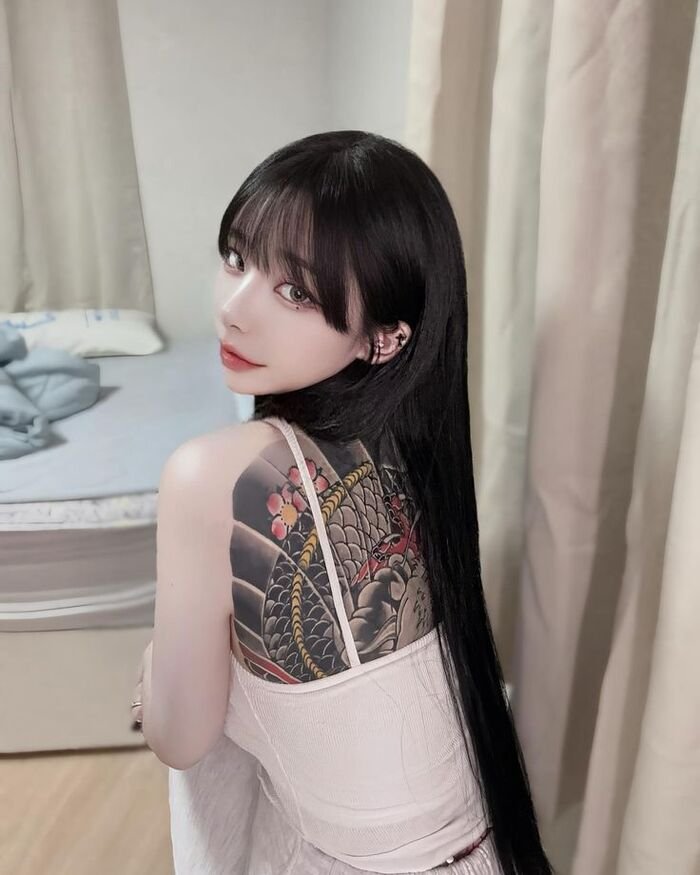 gái xinh xăm mình chất hd full