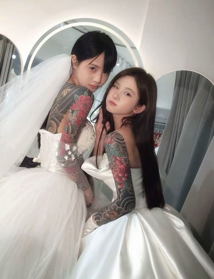 gái xinh xăm mình hd full