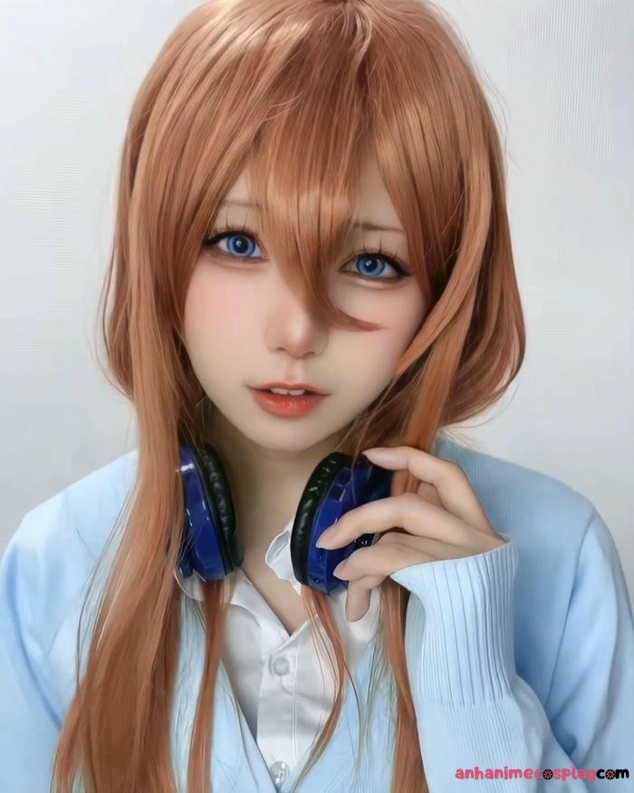 hình ảnh miku nakano cosplay đang yêu