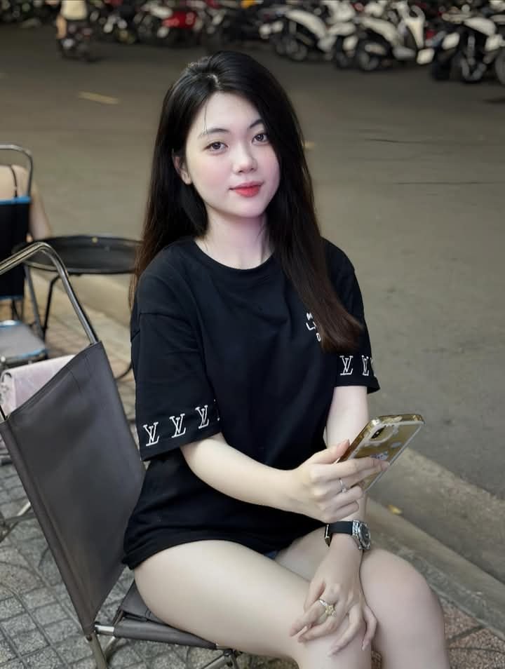 mẫu ảnh gái xinh hiền
