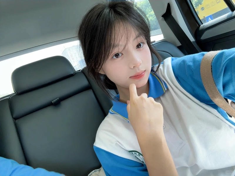 Khám phá ảnh gái 2k11 cuốn hút