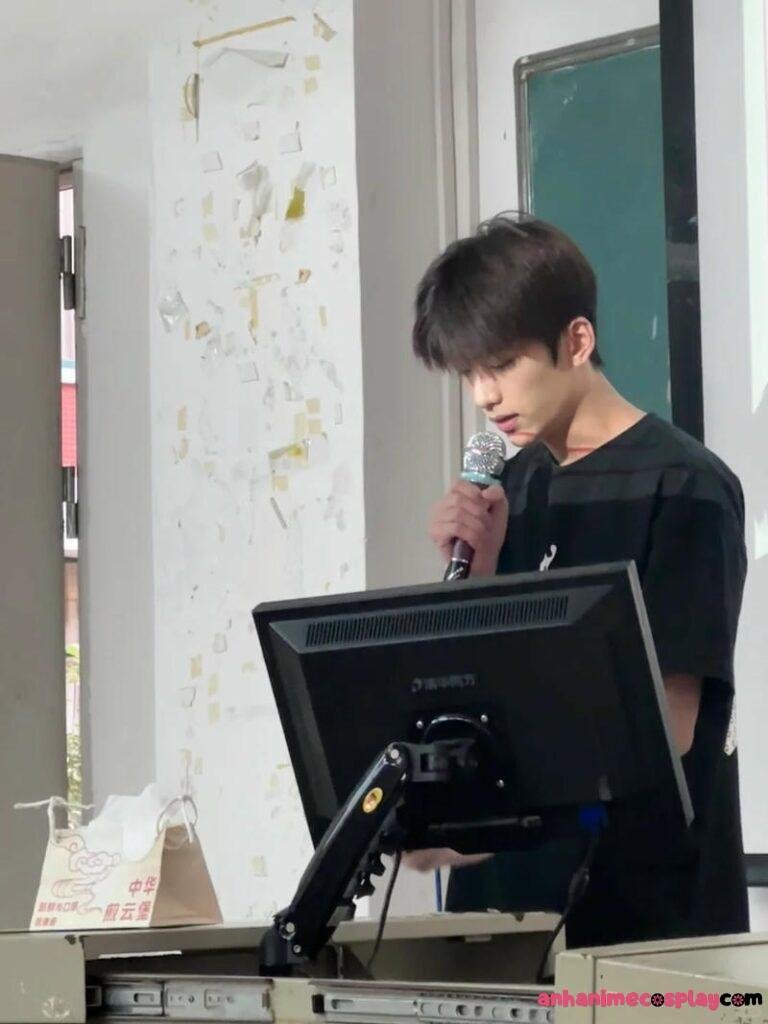 Album ảnh trai đẹp 18 tuổi độc quyền