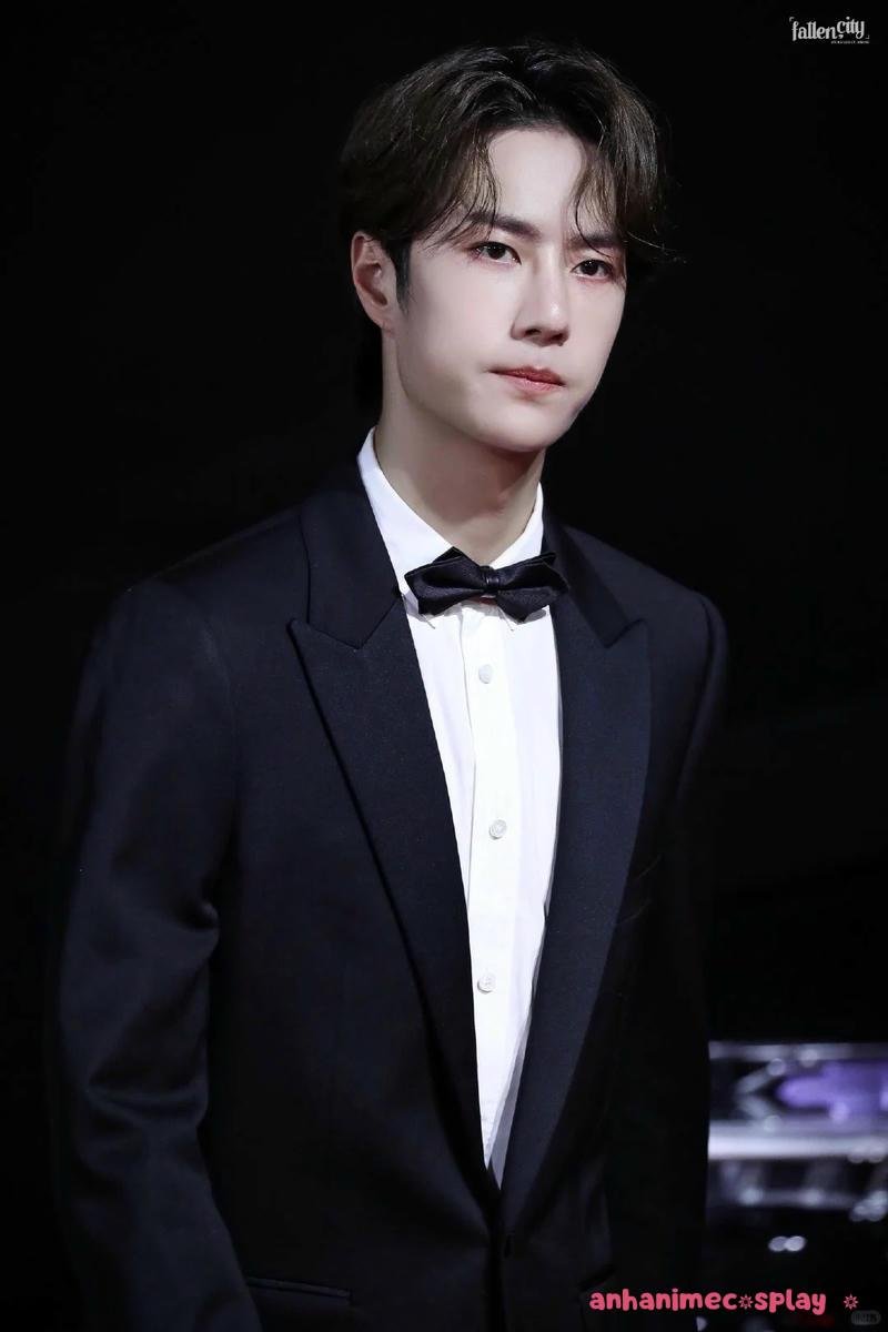 Bộ ảnh trai đẹp mặc vest thu hút