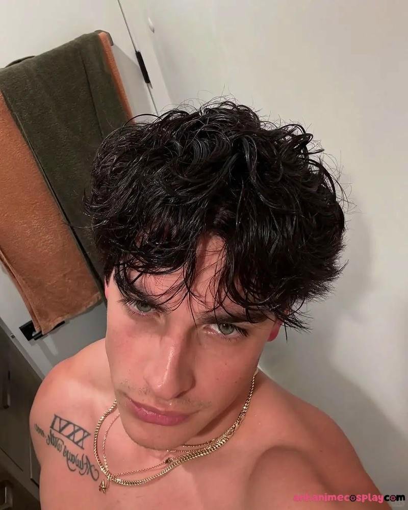 Bộ ảnh trai tây cuốn hút