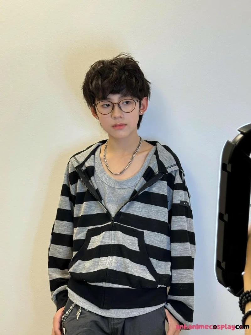 Khám phá ảnh trai đẹp 14 tuổi cuốn hút