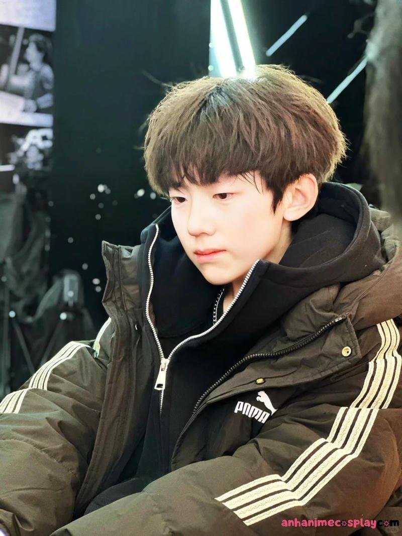 Loạt ảnh trai đẹp 13 tuổi độc quyền