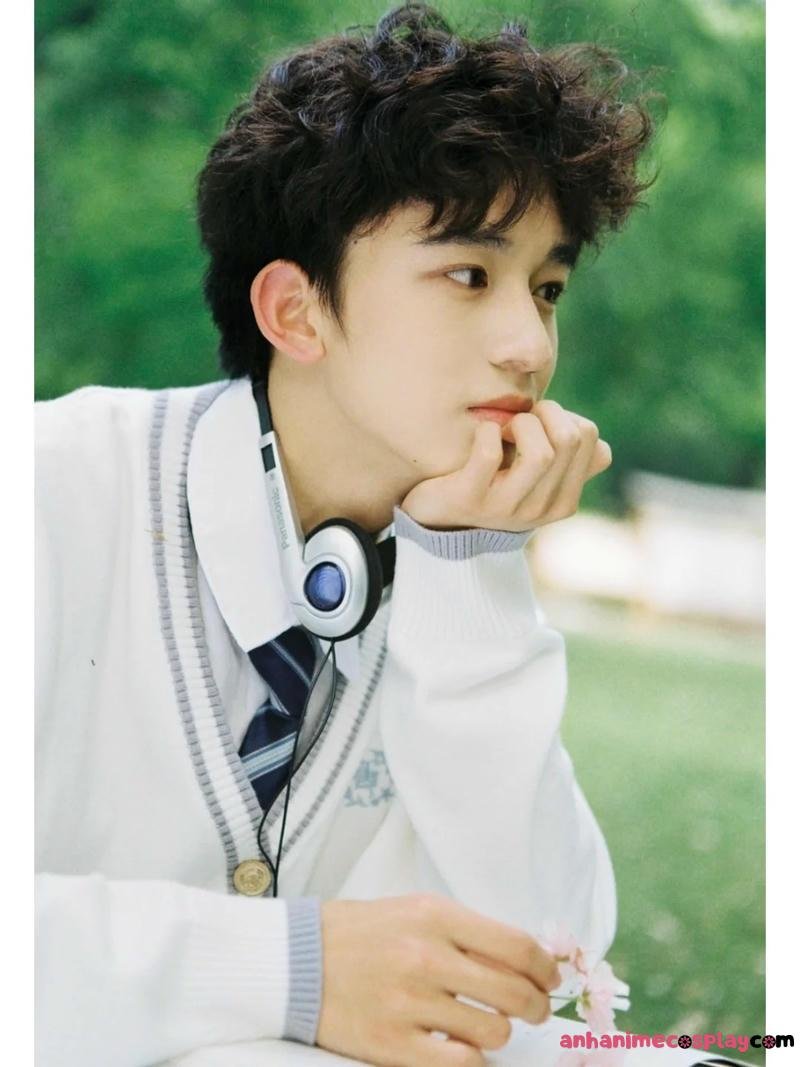 Loạt ảnh trai đẹp 18 tuổi độc quyền