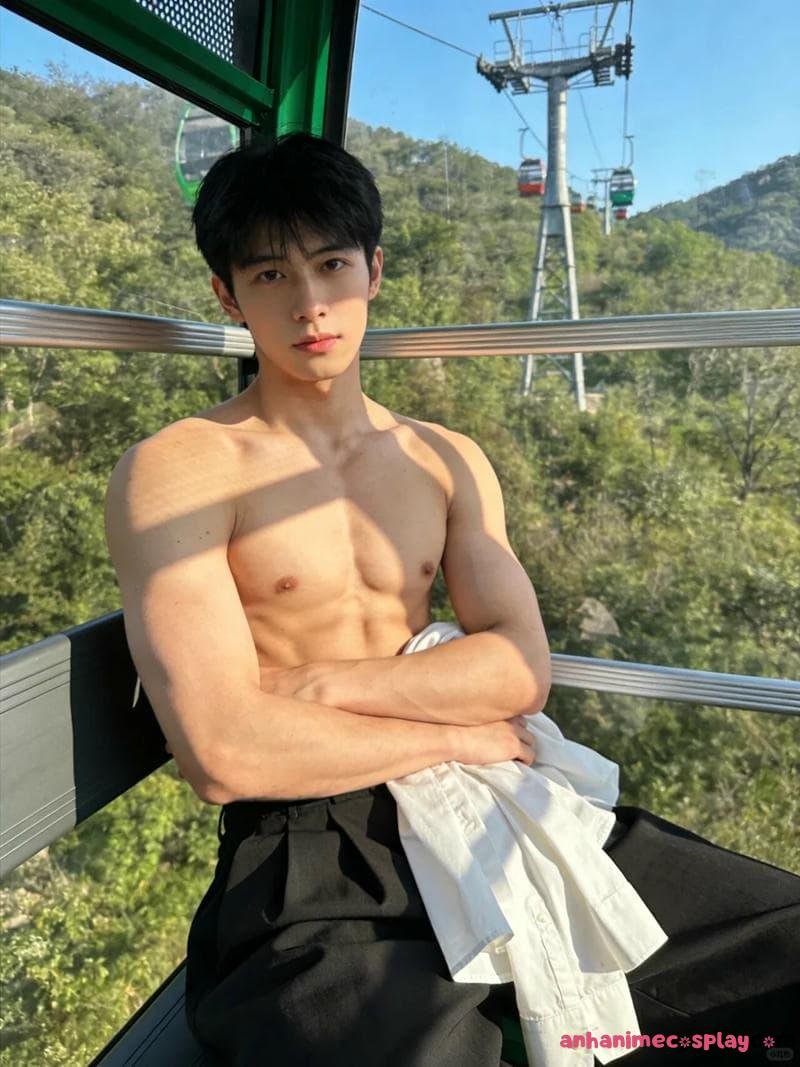 Ngắm ảnh trai đẹp 6 múi săn thu hút