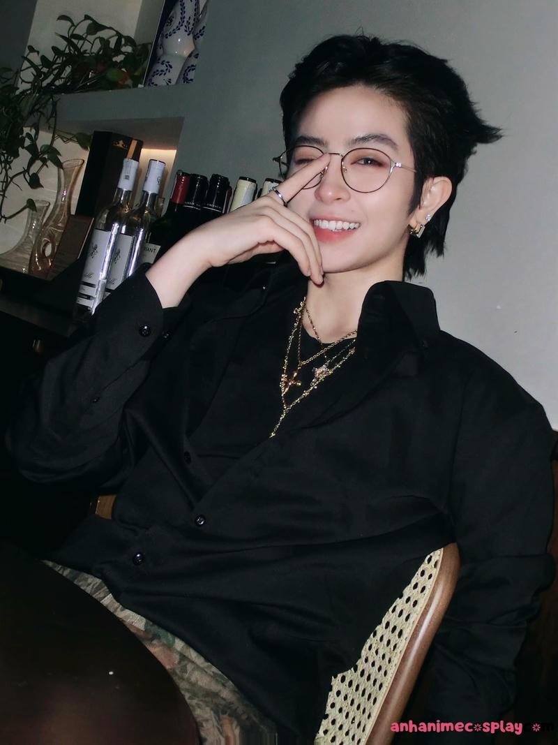 Ngắm bộ ảnh trai đẹp đeo kính chất lượng cao