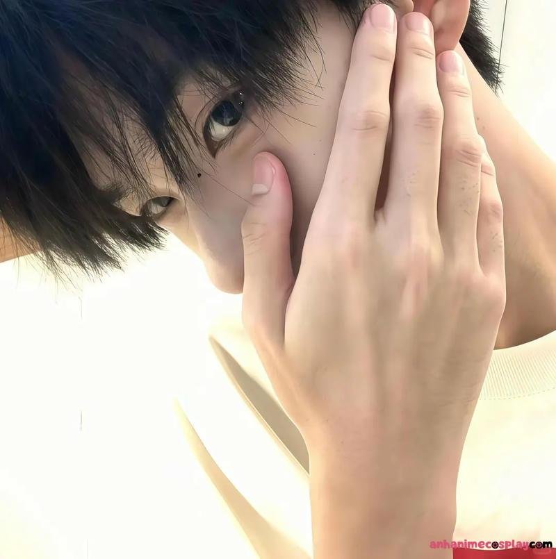 Tuyển chọn ảnh trai đẹp che mặt thu hút