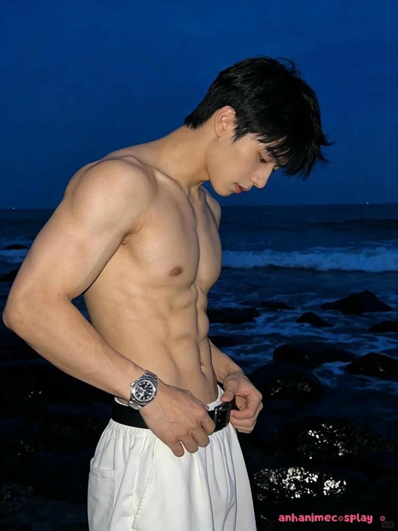 Xem ảnh trai đẹp cơ bắp chất lượng