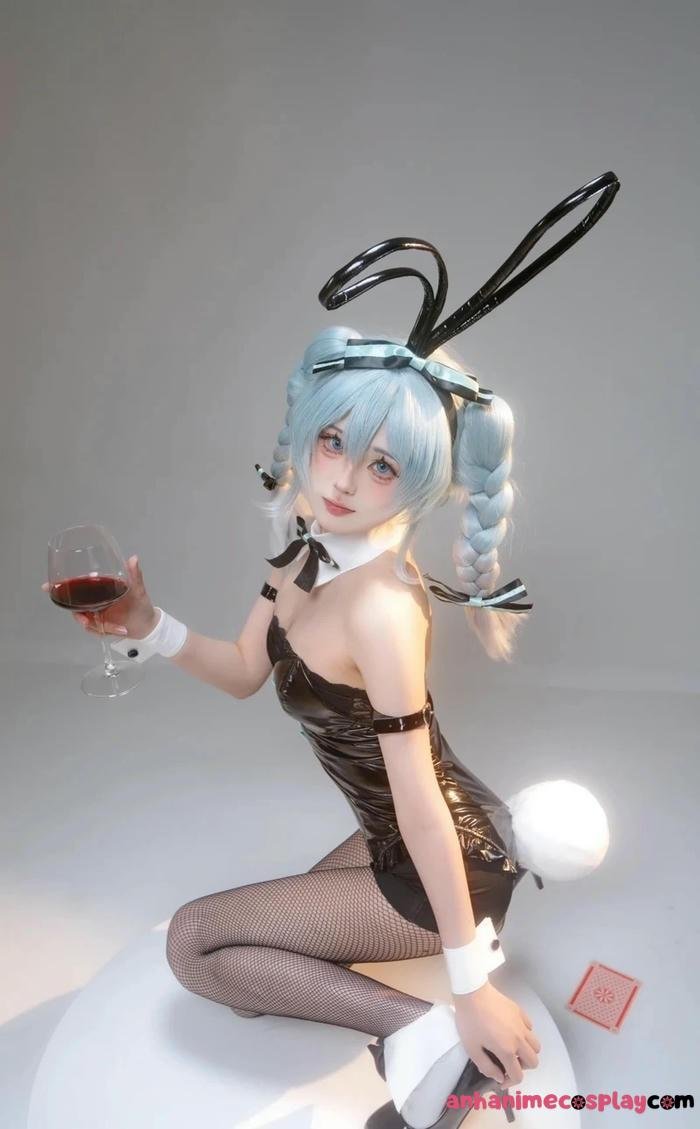 cosplay thỏ nữ thần