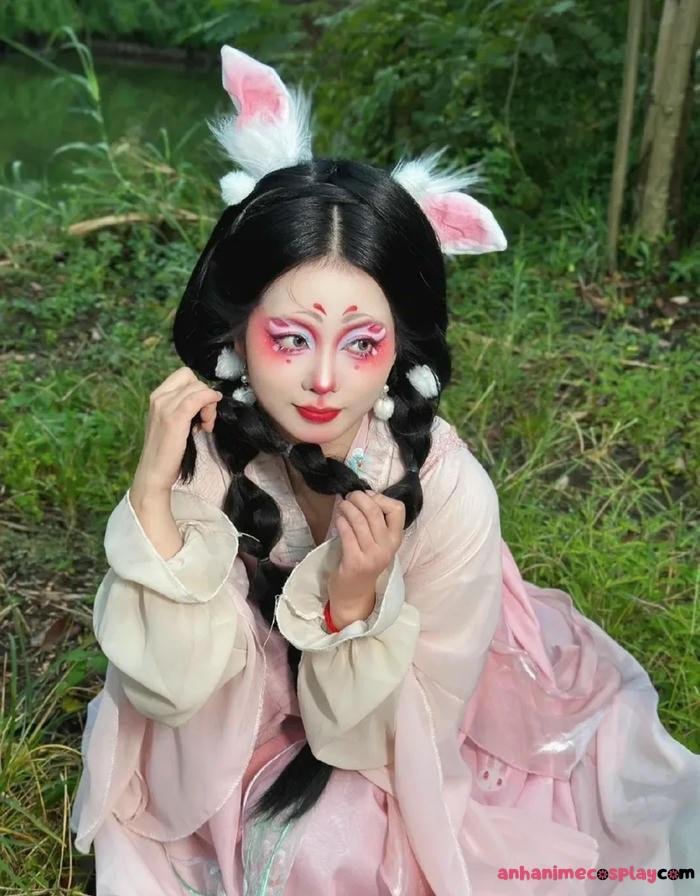 cosplay thỏ rực rỡ