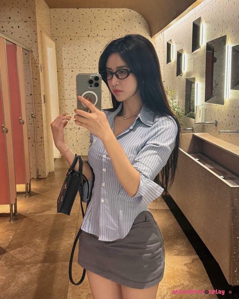 Khám phá ảnh gái xinh đeo kính đẹp