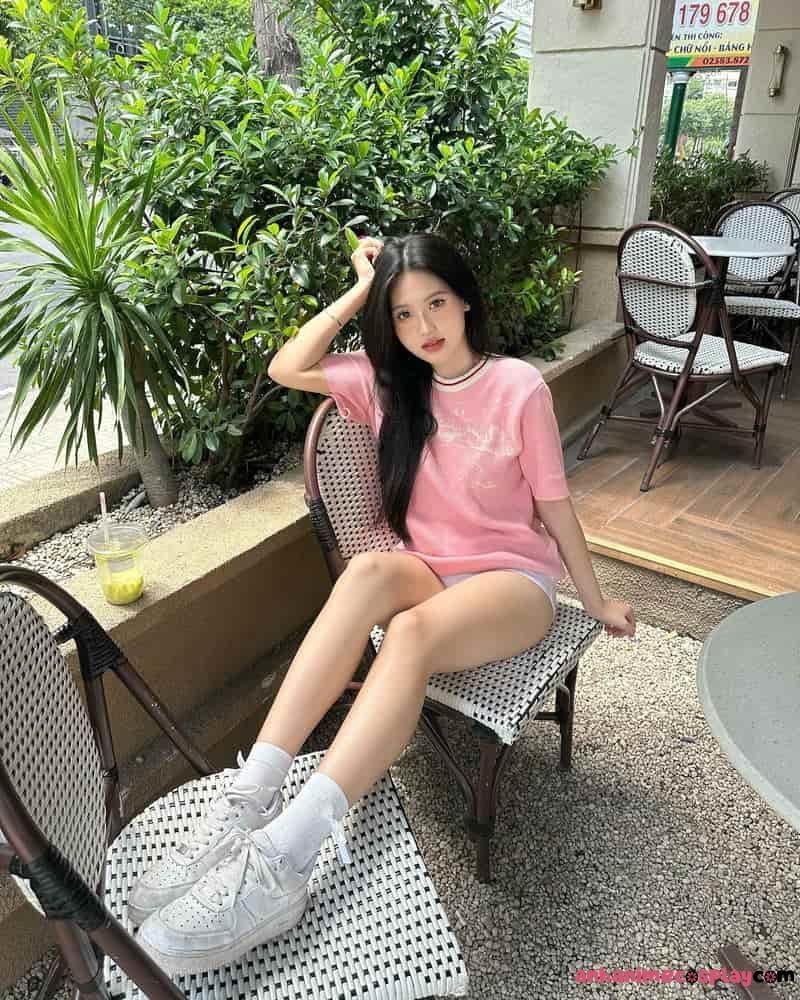 Khám phá ảnh gái xinh mặc pinky cuốn hút