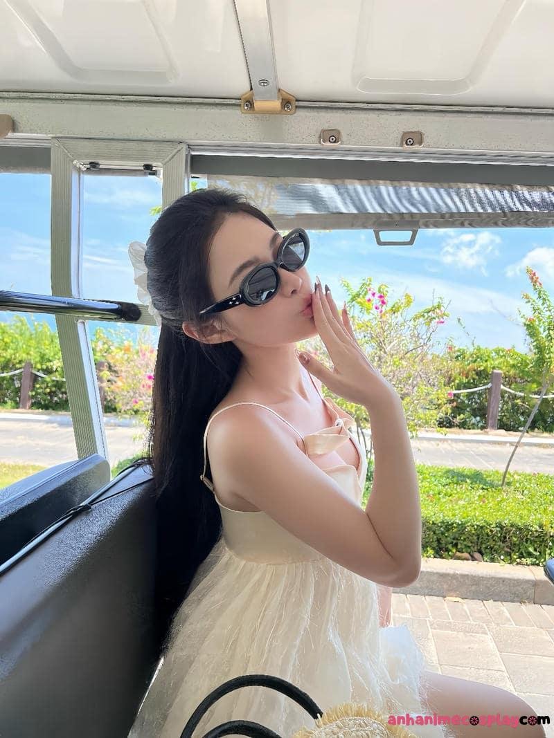 Ngắm ảnh gái xinh đeo kính mới nhất