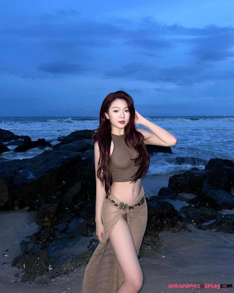 Ngắm ảnh gái xinh mặc váy lưới thu hút