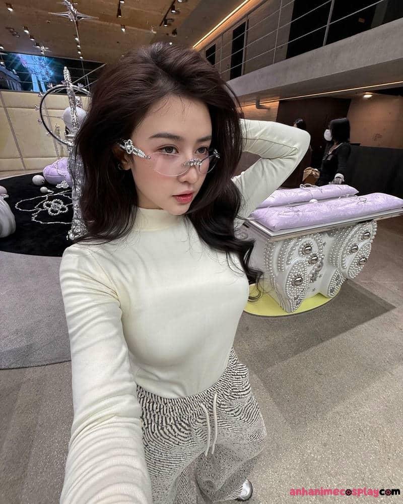 Tuyển chọn ảnh gái xinh đeo kính thu hút