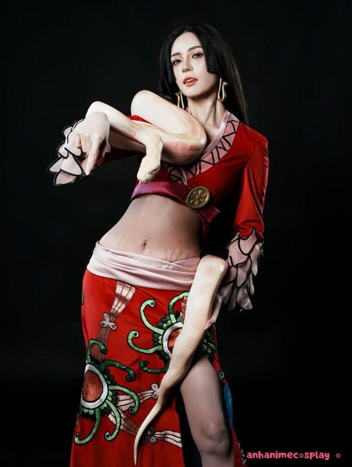 ảnh cosplay boa hancock cực xinh