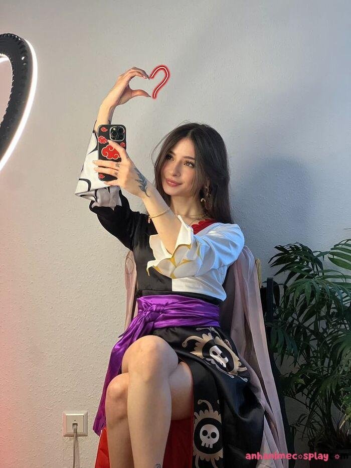ảnh cosplay boa hancock