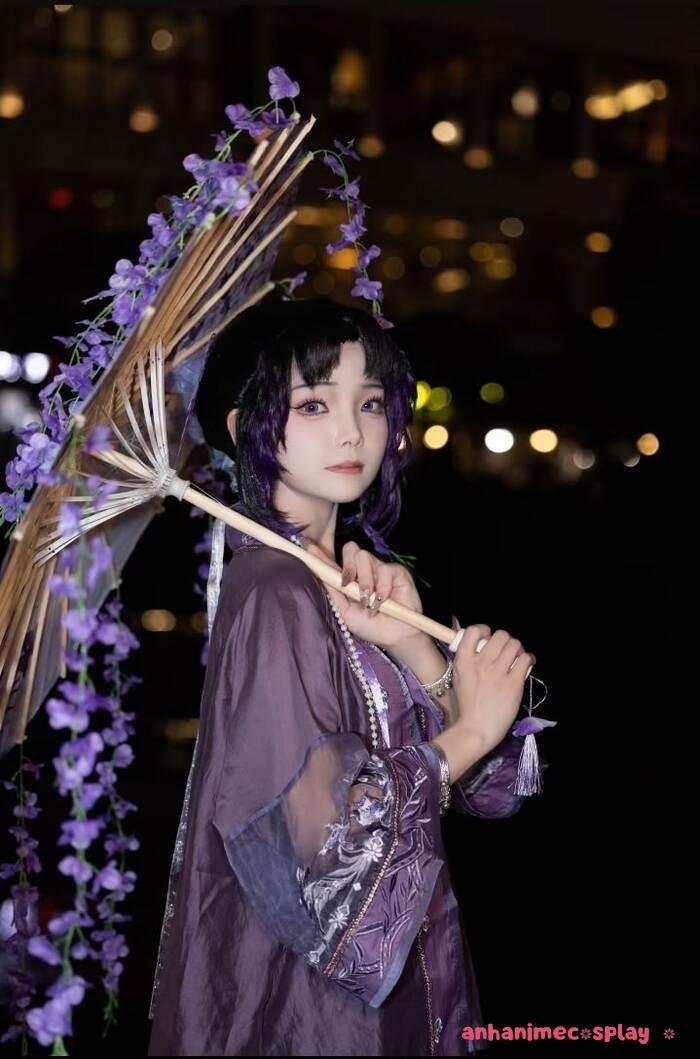 ảnh cosplay shinobu ngầu hot
