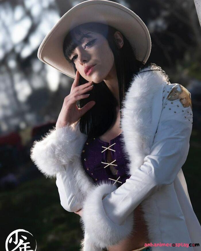 ảnh nico robin cosplay slay siêu hot